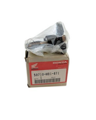 NEW 1984-1986 HONDA VF700C MAGNA OEM HOLDER ASSY, HELMET 50710-MB1-871