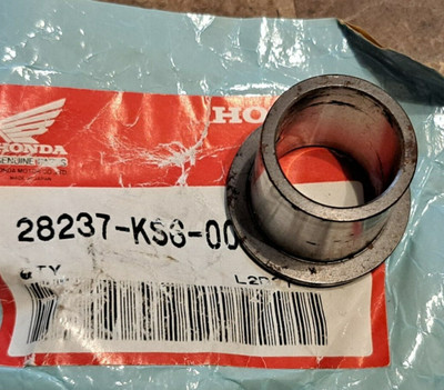 NOS GENUINE HONDA CLUTCH COLLAR BUSHING OEM 28237-KS6-000 (20X25X25.5) CR125R CR