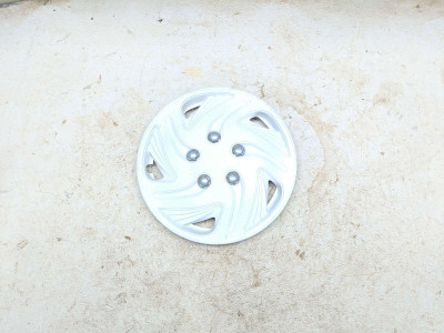 11 Polaris Gem E2 Electric Golf Cart Rear Left Center Wheel Hub Cap