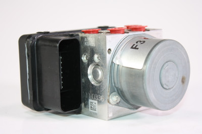 15 MV Agusta F3 675 ABS Anti Lock Brake Unit Pump