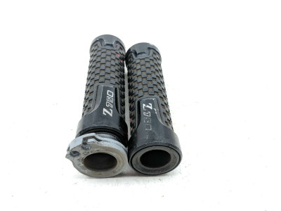 04-06 Kawasaki Z750 Throttle Tube And Grips