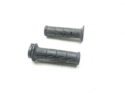 99-05 Kawasaki ZR750 ZR7S Throttle Tube And Grips