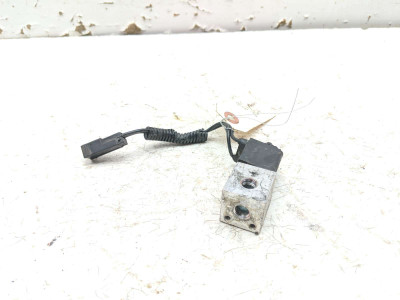 12-19 Can Am Spyder Roadster RT Limited Air Suspension Block