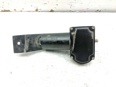 11 Polaris Gem E4 Electric Golf Cart Windshield Wiper Motor