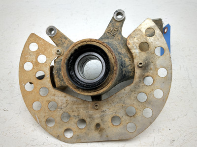 16-18 Yamaha Wolverine YXE700 Front Right Wheel Spindle Knuckle Carrier