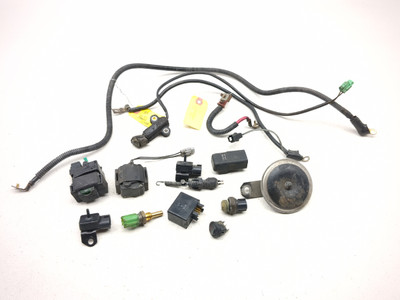 01-03 Suzuki GSXR 600 750 Relay Set Starter Horn Temperature Kickstand Battery