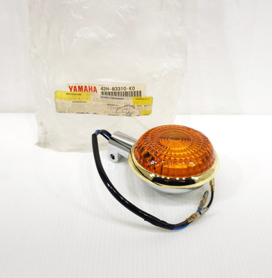 42H-83310-K0 NOS Yamaha Front Flasher Light Assembly 1984-1988 XV1100 XV1000