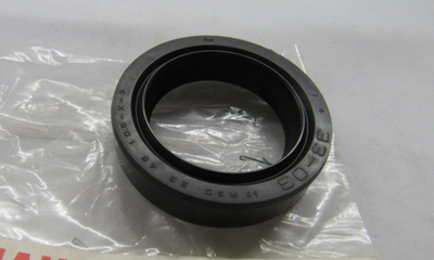 Yamaha XS360 XS400 Front Fork Oil Seal QTY: 2 1L9-23145-00