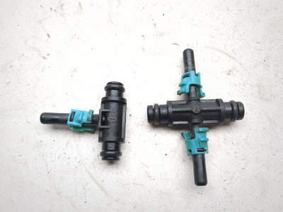 17-23 Honda CBR1000RR Gas Fuel Injector Rail Connectors