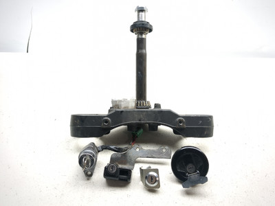 06-24 Suzuki VZR1800 M109R Boulevard BOSS Lower Triple Tree Ignition W/ Key Set