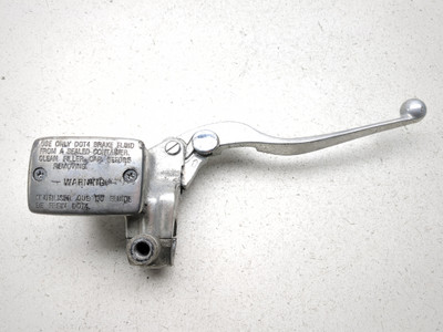 04-10 Kawasaki Vulcan 2000 VN2000 Right Front Brake Master Cylinder