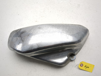 01-04 Suzuki VL800 Intruder Volusia BIG BIKE PARTS Upper Right Engine Cover