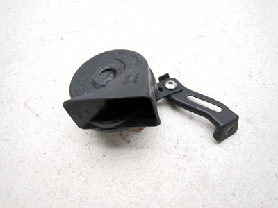 21-23 Benelli Leoncino 500 Horn 007042