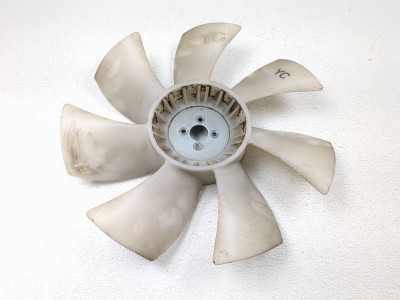 23 John Deere 1025R Tractor Radiator Cooling Fan