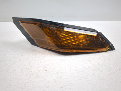 14-20 Polaris Slingshot SL Front Right Turn Signal Flasher Indicator Light
