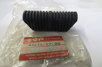 1988-1990 Suzuki GSXR750 GSXR1100 OEM Front Footpeg Rubber 44511-17C00