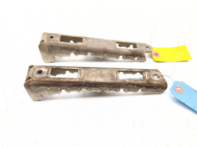 17-23 Can Am Outlander X MR 570 Driver Footwell Footrest Step Brackets Set Pair