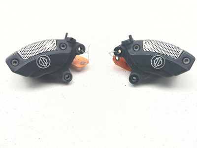 07-13 Harley Davidson Road Glide FLTRX FRONT Brake Calipers Set Pair