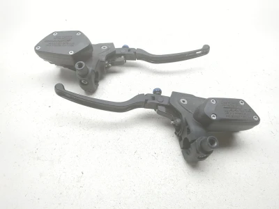 14-18 BMW R1200GS Front Brake Master & Clutch Master Cylinder W RIZOMA 3D LEVERS