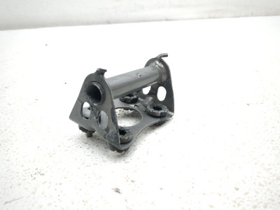 04 05 Suzuki GSXR 600 750 Gas Fuel Tank Mount Bracket