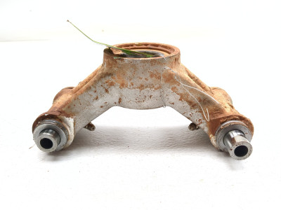 18-25 Yamaha Kodiak YFM450 Rear Left Wheel Spindle Knuckle Carrier