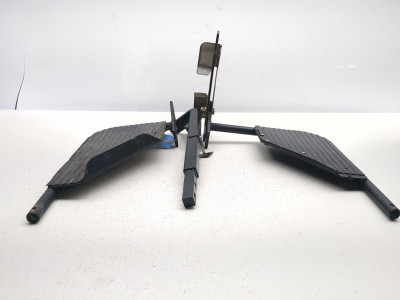 08-12 Can Am Spyder Roadster RS-S SE5 Left Right Floor Frame Support Assembly