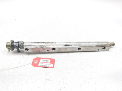 97-03 Honda CBR1100XX Blackbird CBR 1100 Gas Fuel Rail