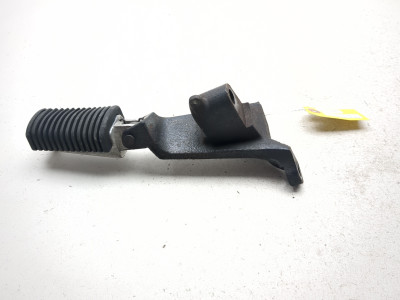 05-08 Suzuki VZ800 Boulevard M50 Front Right Driver Foot Peg