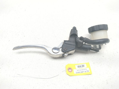 97-00 Suzuki GSXR 600 750  Right Front Brake Master Cylinder