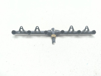22-25 BMW K1600B Bagger Fuel Injection Rail 13537719679