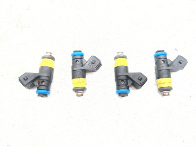 18-24 Ducati Panigale V4S Fuel Injector Set (Upper) Front 28040471B