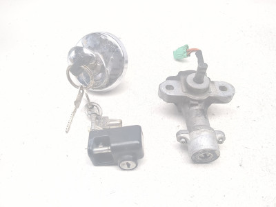 8体セット 05-23 Suzuki Boulevard C50T VL800 Ignition Switch Cap Lockset With