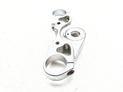 02-06 Harley Davidson VROD VRSCA Lower Triple Tree Yoke Stem Clamp