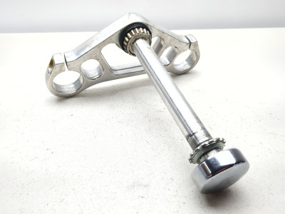 06-08 Harley Night Rod VRSCD Front Lower Triple Tree Yoke Stem Clamp Bottom