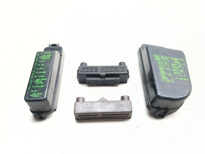 88-00 Honda GL1500 SE Goldwing Left Fuse Relay Box Cover Switch