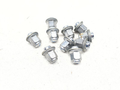 18-22 Yamaha Niken MXT850 GT Front Wheel Lug Nuts 90179-12004-00