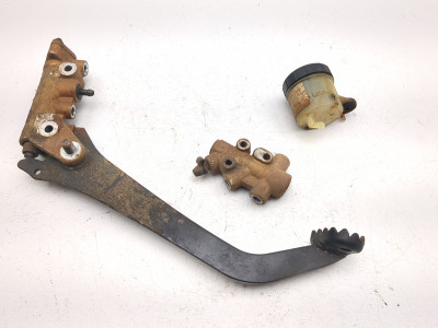 12-22 Can Am Outlander XMR 1000R Right Brake Pedal W/ Master Cylinder & Splitter