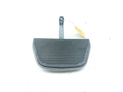 09 Harley Davidson FLHRC Road King Classic Right Passenger Foot Peg Floorboard