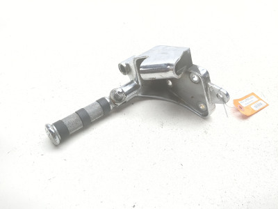00-07 Harley-Davidson Softail Deuce FXSTD Front Left Driver Footpeg Mount
