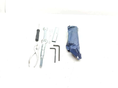04 Honda VTX1800C Tool Kit