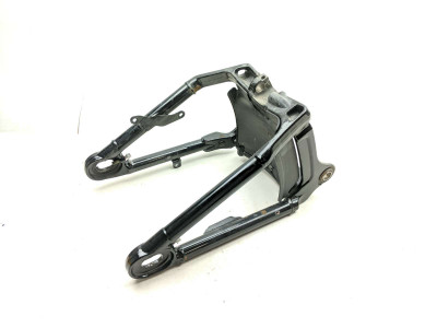 22 Harley Davidson Street Bob FXBBS Swing Arm Rear Wheel Swingarm Frame