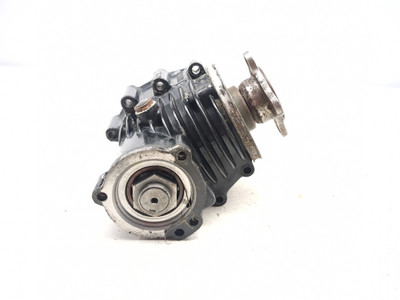 77-83 Yamaha XS750 Output Middle Drive Shaft Bevel Gears And