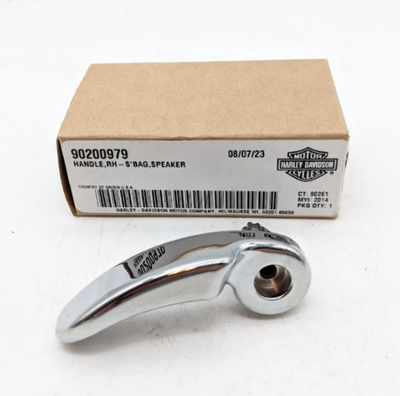 2018-22 Harley-Davidson FLHXSE OEM RH Saddlebag Handle Kit 90200979