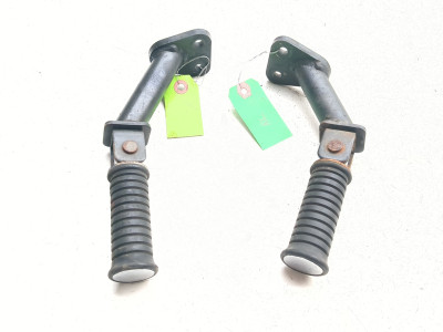 11-25 Kawasaki Vulcan Vaquero VN1700K Left Right Foot Peg Set 35063-0724-18R