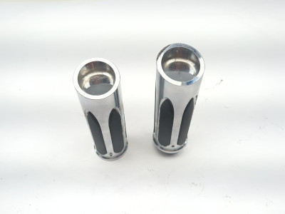 99-06 Harley Davidson Road Glide FLTRI Front Left Right Handlebar Grip Set