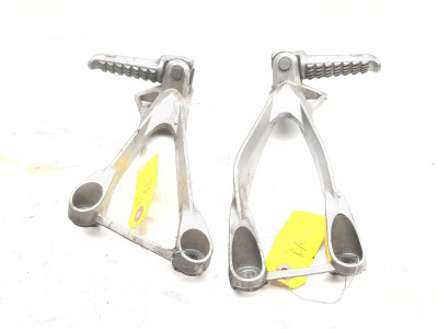 05 06 Kawasaki ZX6 ZX 636 Rear Left & Right Passenger Pegs Mount Set
