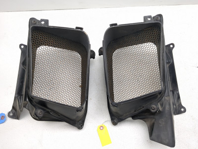 RT-152715様 14-19 Can Am Spyder Roadster RT Front Left Right Radiator Side