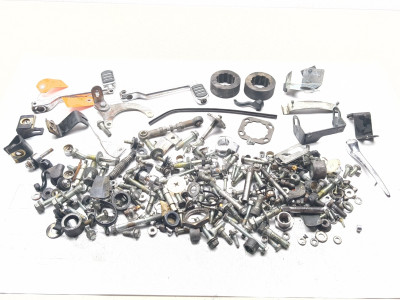 04-06 Harley Road King Custom FLHRS Bolt Nut Screw Washer Axle Bracket Kit Set