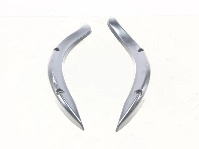 06-26 Kawasaki Vulcan 900 VN900D Rear Left Right Fender Strut