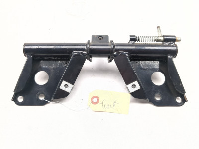 06-11 Piaggio MP3 250 Front Frame Support Bracket Chassis